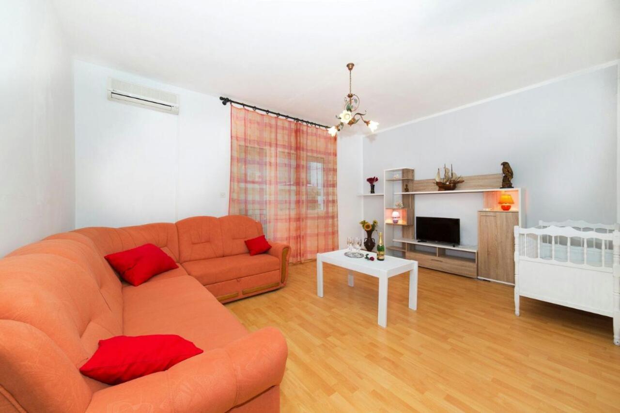 Beautiful Apartment In Center Of Трогір Екстер'єр фото
