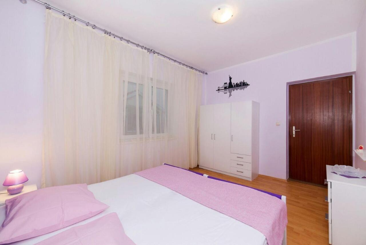 Beautiful Apartment In Center Of Трогір Екстер'єр фото